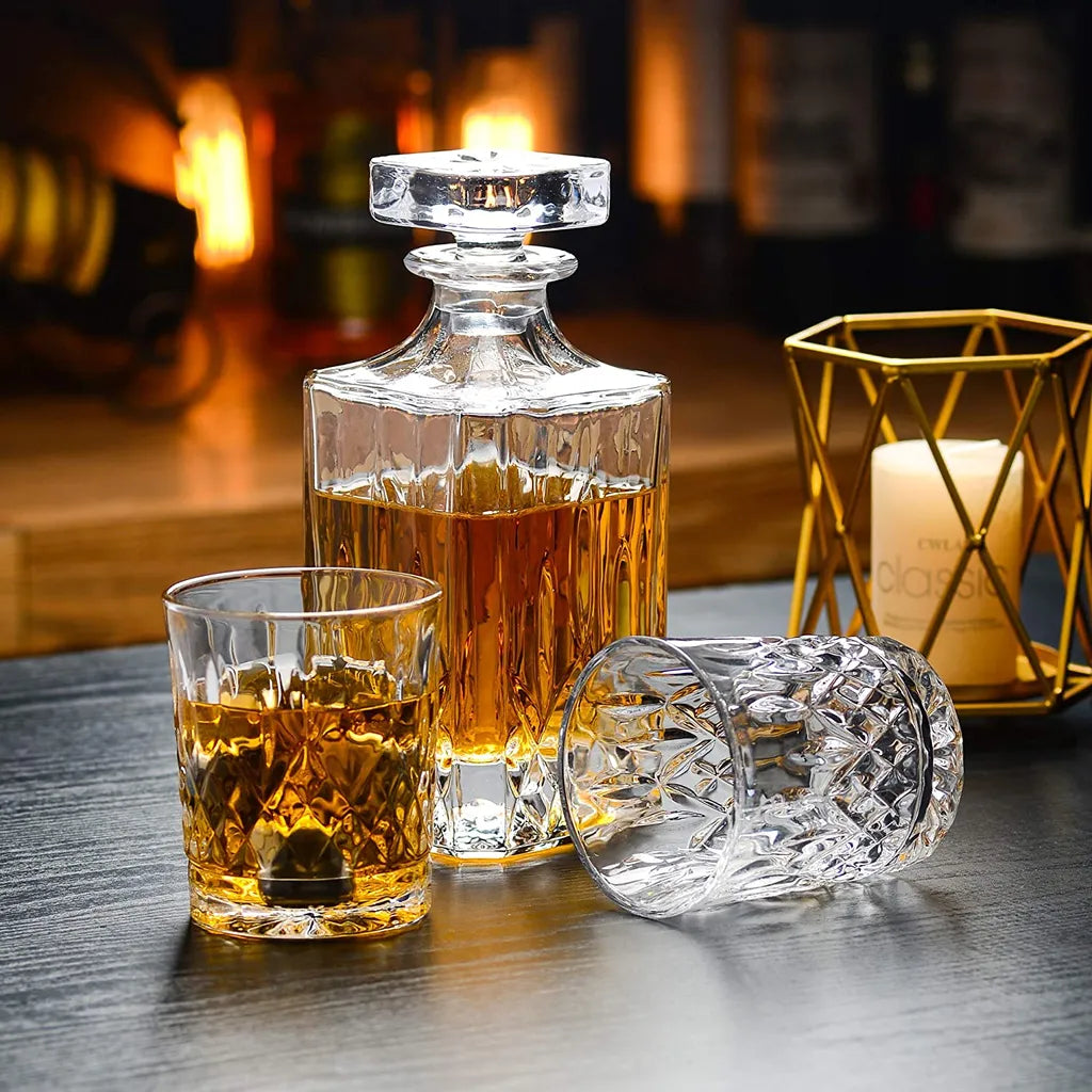  Amisglass Whiskey Karaffe Mit 2 Gläsern, Whiskey Set, 3-teilig, Whisky Dekanter 700ml Und Whisky Gläser 300ml 2 Stück, Kristallgläser & Longdrinkgläser