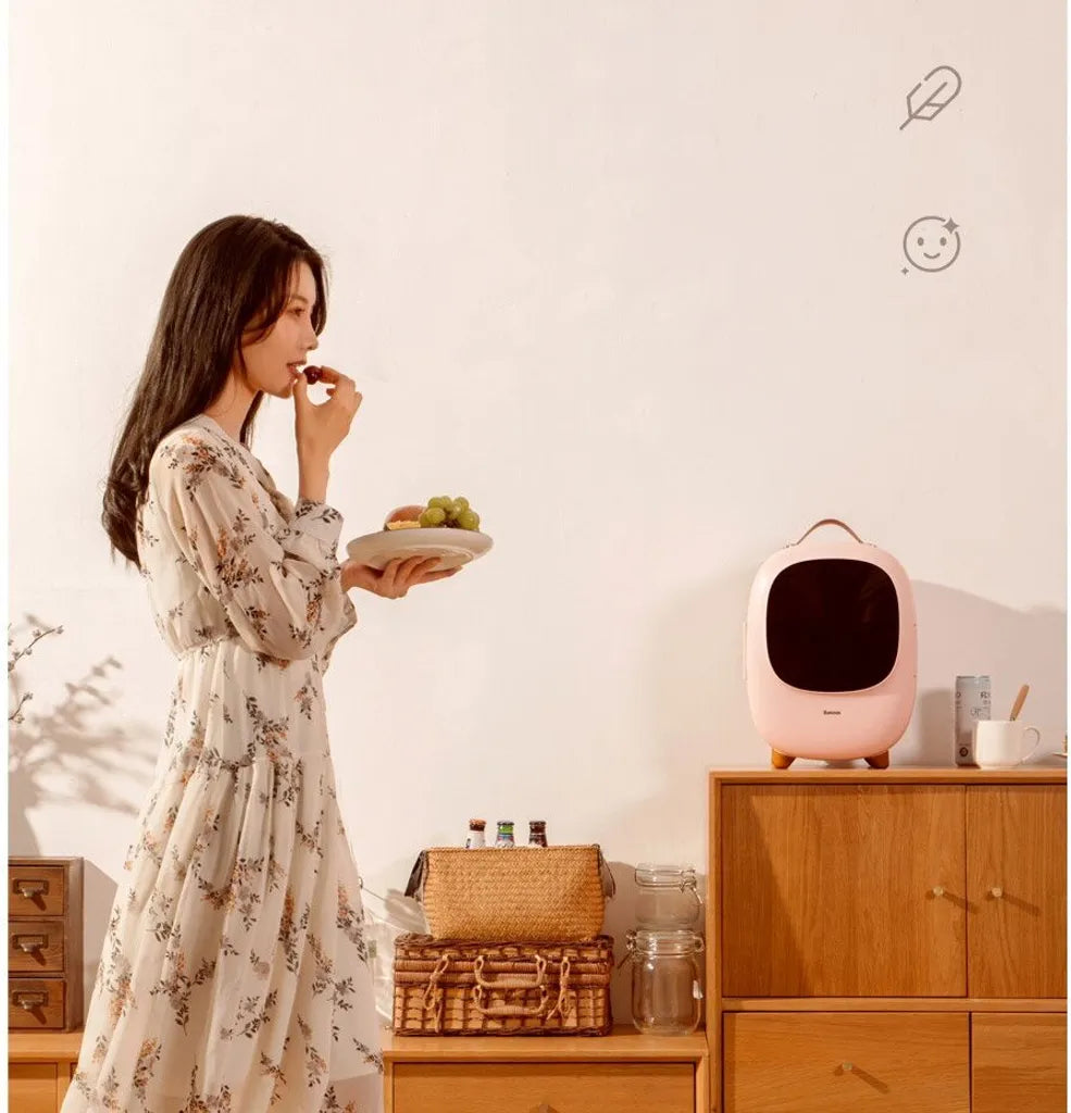  Baseus Mini Beauty Kühlschrank Für Kosmetik Reisekühlschrank Mit Heizung 8l 220V EU / 12V Weiß