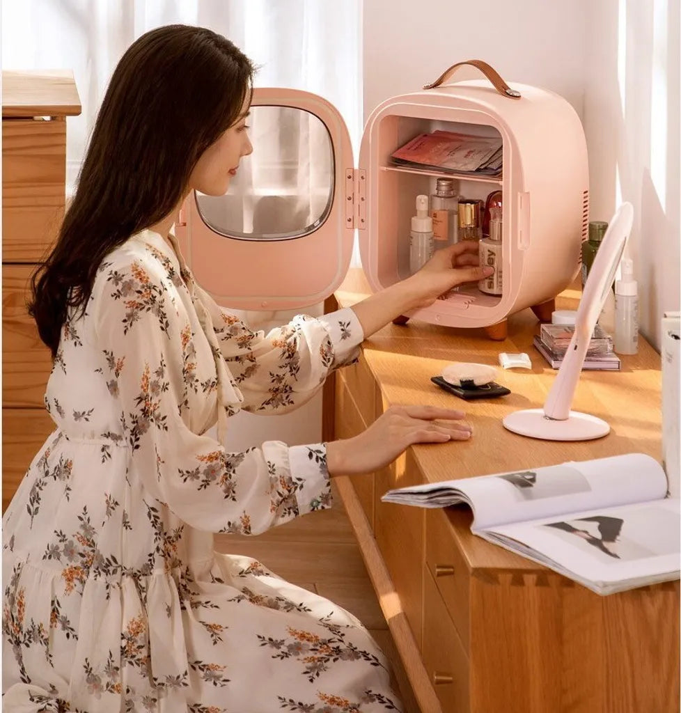  Baseus Mini Beauty Kühlschrank Für Kosmetik Reisekühlschrank Mit Heizung 8l 220V EU / 12V Weiß